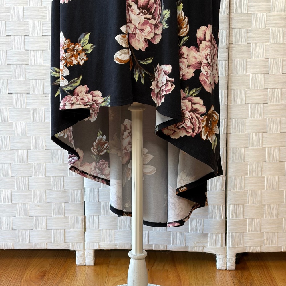 Fortune + Ivy Maxi Dress Black Floral High-Low Faux Wrap 1X Short Flutter Sleeve - Picture 6 of 9